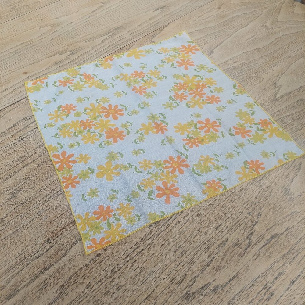 FREE WITH PURCHASE Vintage retro floral fabric square mat